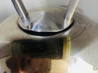 22、花蛤蒸蛋,盖上锅盖大火蒸十五分钟