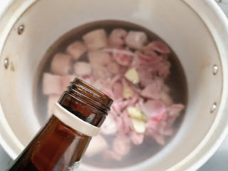 6、牛鞭汤,适量的料酒。