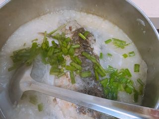 13、鲫鱼萝卜丝汤,下葱花