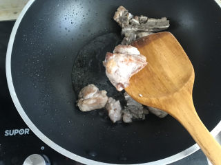 8、冬瓜薏米汤,煎至表面微焦