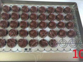 10、巧克力曲奇,挤花