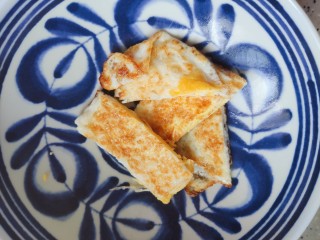 7、丝瓜蛋汤,取出，切碎，备用