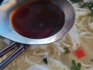 13、阳春面,加入陈醋