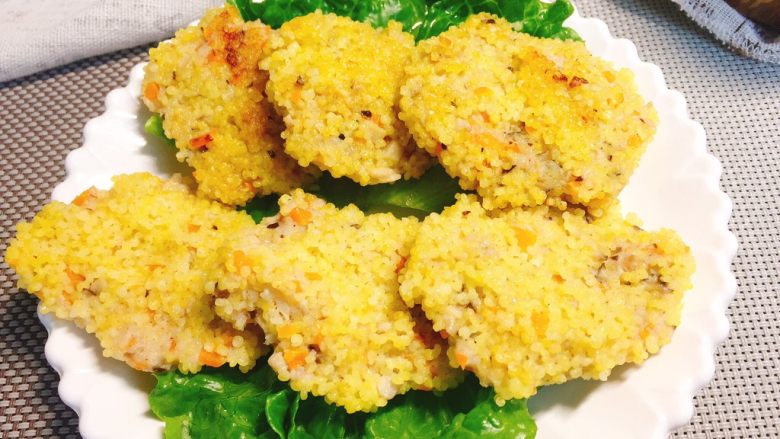 宝宝辅食香菇小米营养肉饼