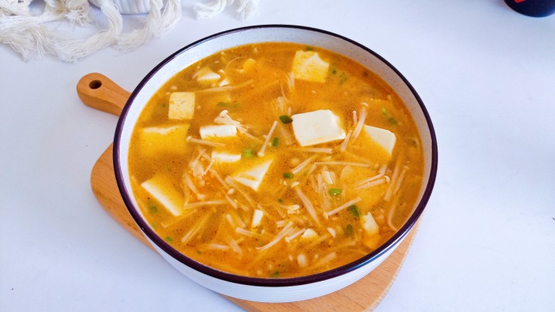 金针菇豆腐汤
