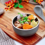 筒骨土豆胡萝卜汤