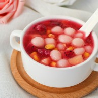 汤圆水果玉米羹