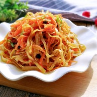 胡萝卜丝炒豆腐皮