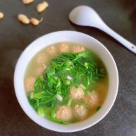 菠菜丸子汤