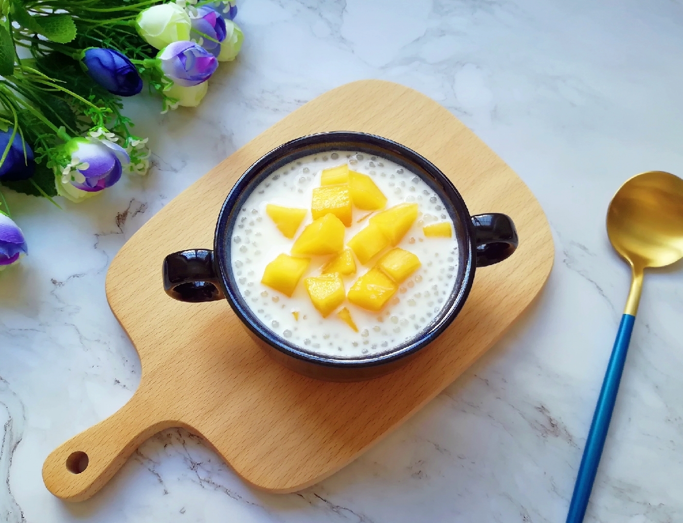 牛奶芒果西米露