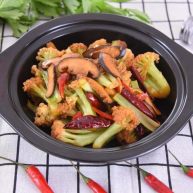 饭店必点的干锅花菜，是这么做出来的！