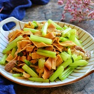 芹菜炒干豆腐