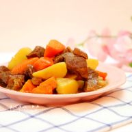 胡萝卜土豆炖牛肉
