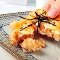 宝宝辅食：三文鱼鸡肉米披萨