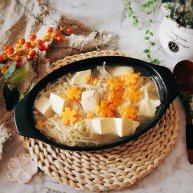 金针菇豆腐汤