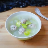 蚕豆冬瓜汆汤圆子