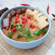 双色豆腐粉丝汤
