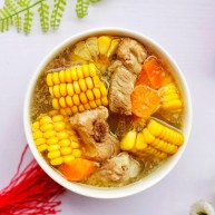 【宝宝辅食】胡萝卜玉米排骨汤