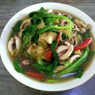 鱿鱼须小白菜粉丝汤