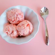 粉嫩的草莓冰激凌—无需烤箱系列