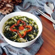 紫菜虾皮鸡蛋面