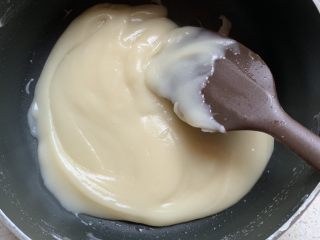 6、古早蛋糕,冷却至不烫手，也可冰箱冷藏一下