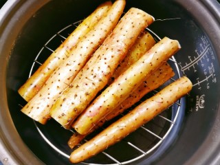 7、山药红豆糕,放入压力锅隔水蒸熟