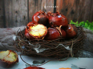 8、家常版的糖炒板栗,个个香甜软嫩，刚出锅就满屋飘香