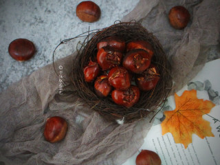 10、家常版的糖炒板栗,油旺旺的，很是饱满诱人