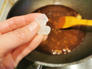 18、炸酱面~自制手擀面版,加入两颗冰糖