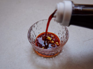 10、清蒸虾,加入味极鲜生抽