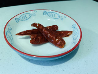 8、尖椒肥肠,加辣椒