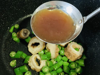 17、尖椒肥肠,加一勺卤汁