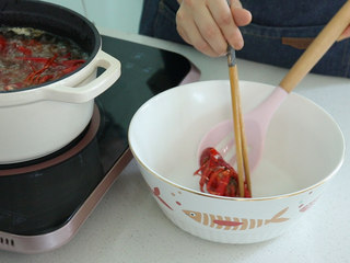 17、蒜香小龙虾,捞出备用