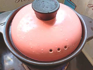 3、番茄丝瓜补钙粥,大火烧开