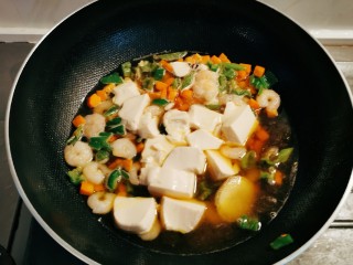 12、虾仁豆腐羹,煮开1分钟