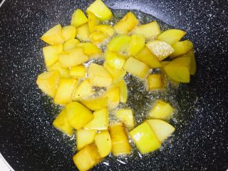 8、孜然土豆,再次复炸