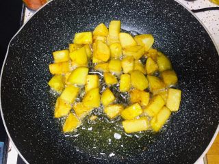 11、孜然土豆,继续复炸