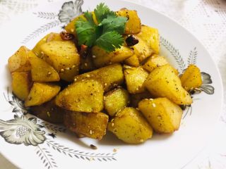 19、孜然土豆,再来一张,备上可乐,加个冰块,追剧必备!