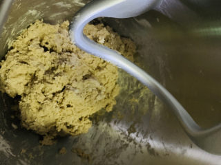 6、荞麦馒头,用厨师机搅拌成团，也可手揉