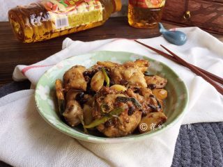 14、干葱豆豉鸡,完成。