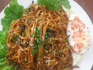 10、葱油面,每周会更新一道家庭美食，大家关注哟