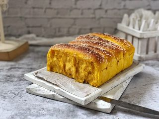 18、南瓜豆沙排包,成品图