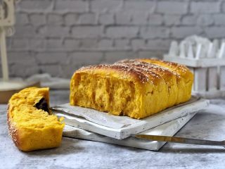 19、南瓜豆沙排包,成品图