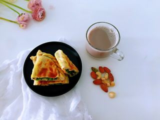 14、韭菜盒子,搭配早餐很完美。