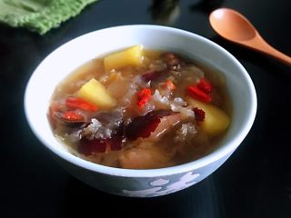 7、百变水果  银耳苹果枸杞羹,成品。