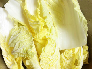 1、猪肉白菜水饺,一盘鲜美的