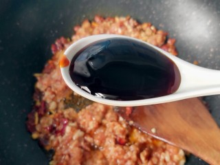 13、毛豆米肉酱拌面,放蚝油。