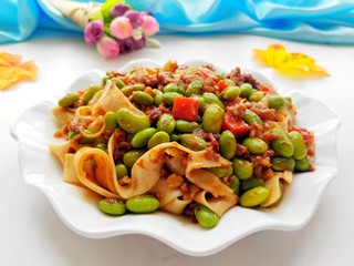 22、毛豆米肉酱拌面,拌匀,开吃!