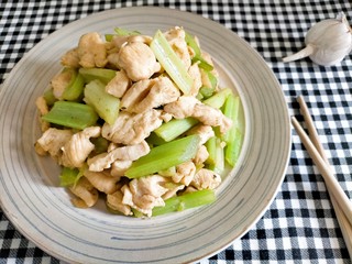 13、孜然鸡胸肉,装盘